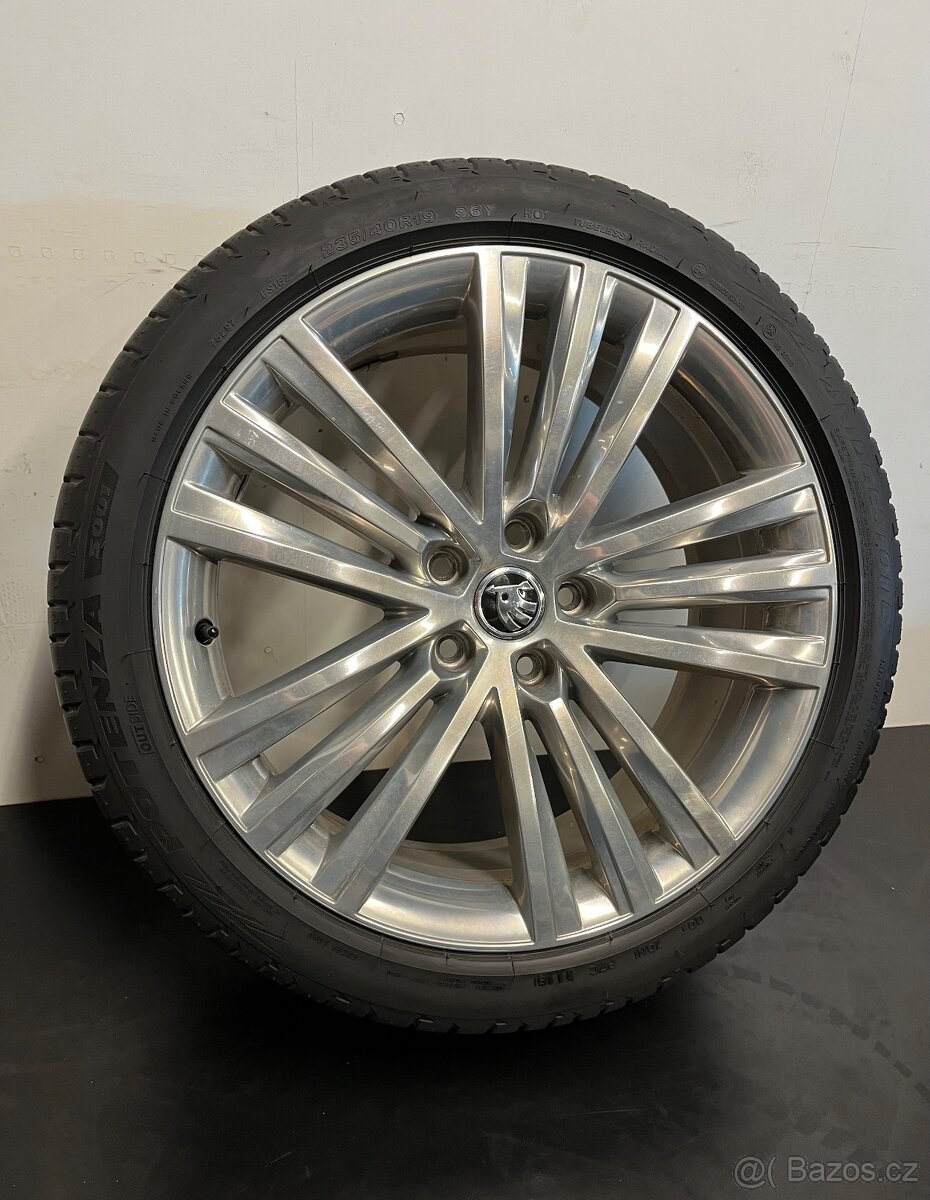 Superb R19 Sirius Leštěné / letní pneu