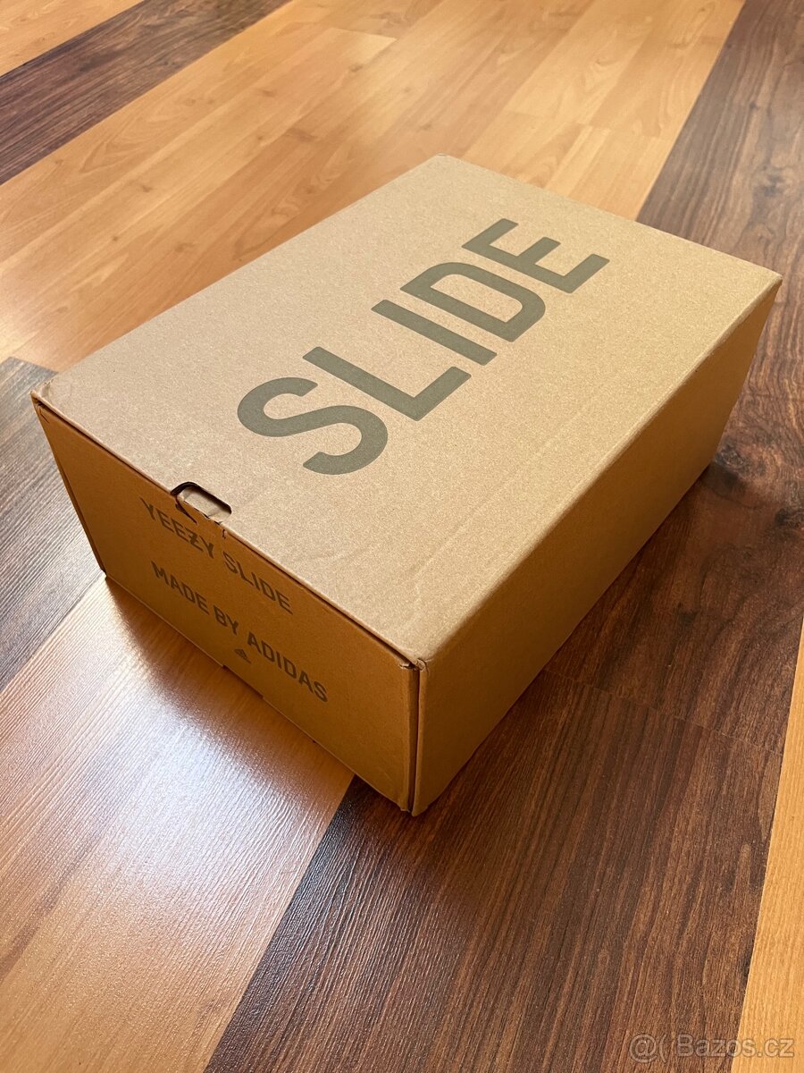 Adidas Yeezy Slide size-44
