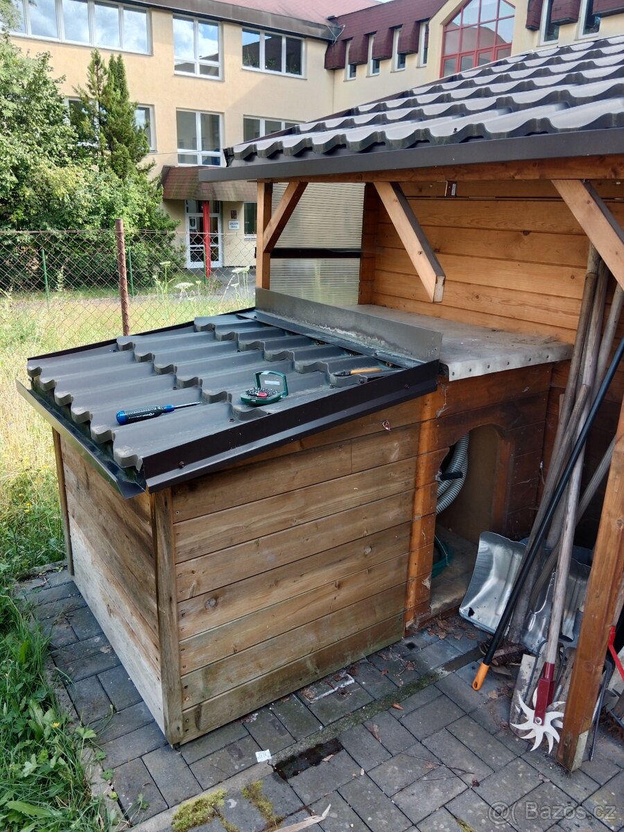 prodám psí boudu na velkého psa zateplenou