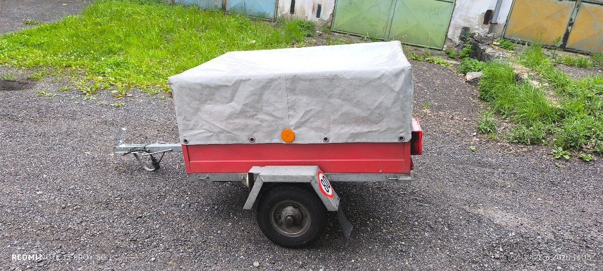 Přívěsný vozík