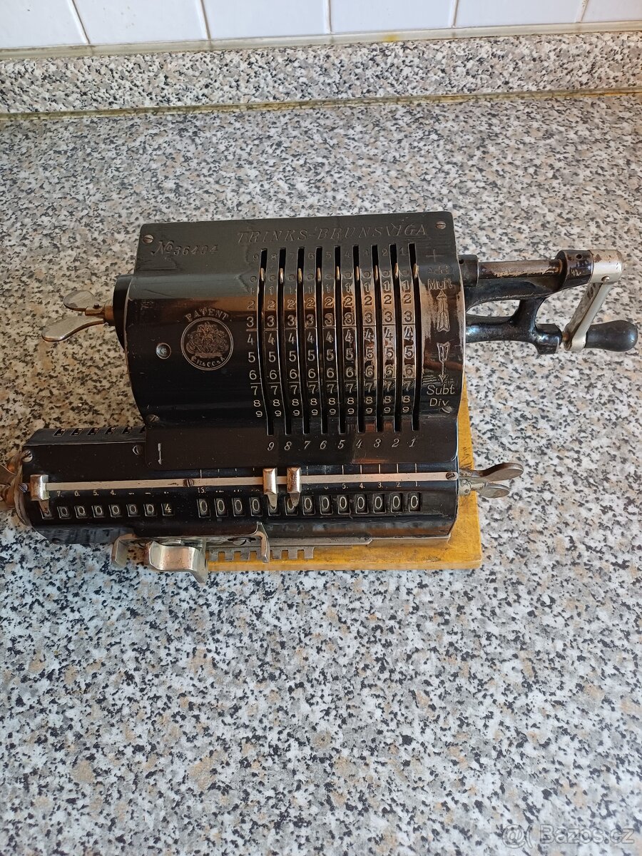 Mechanický kalkulátor
