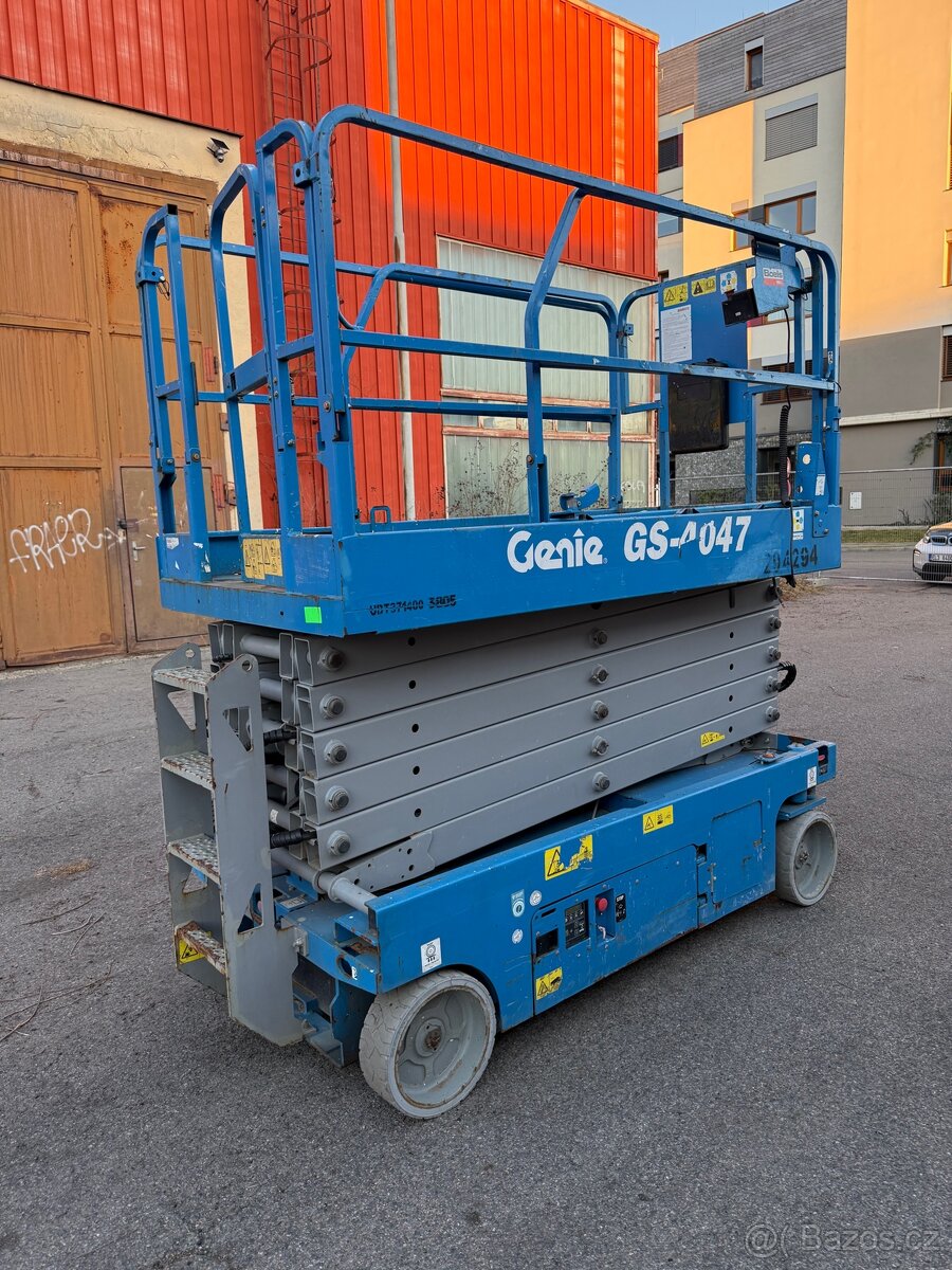 el. nůžková plošina Genie GS-4047 ( 685mth)