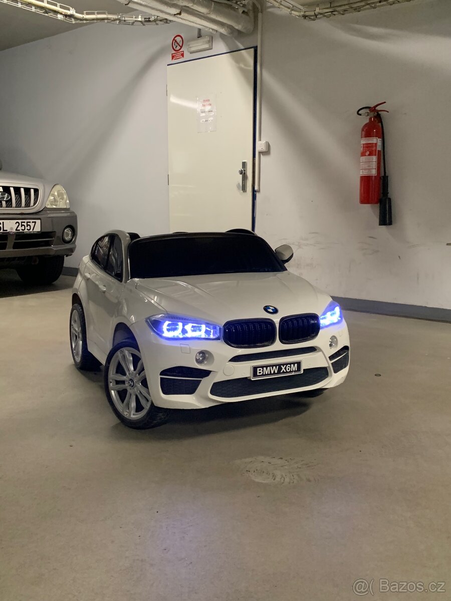 Elektrické autíčko BMW X6M