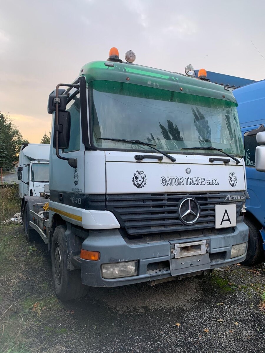 MERCEDES-BENZ MP1