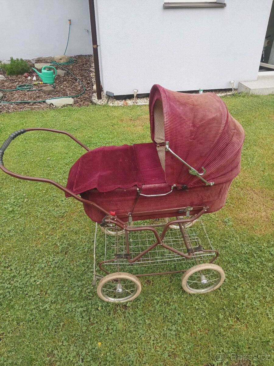 Retro kočárek eschi