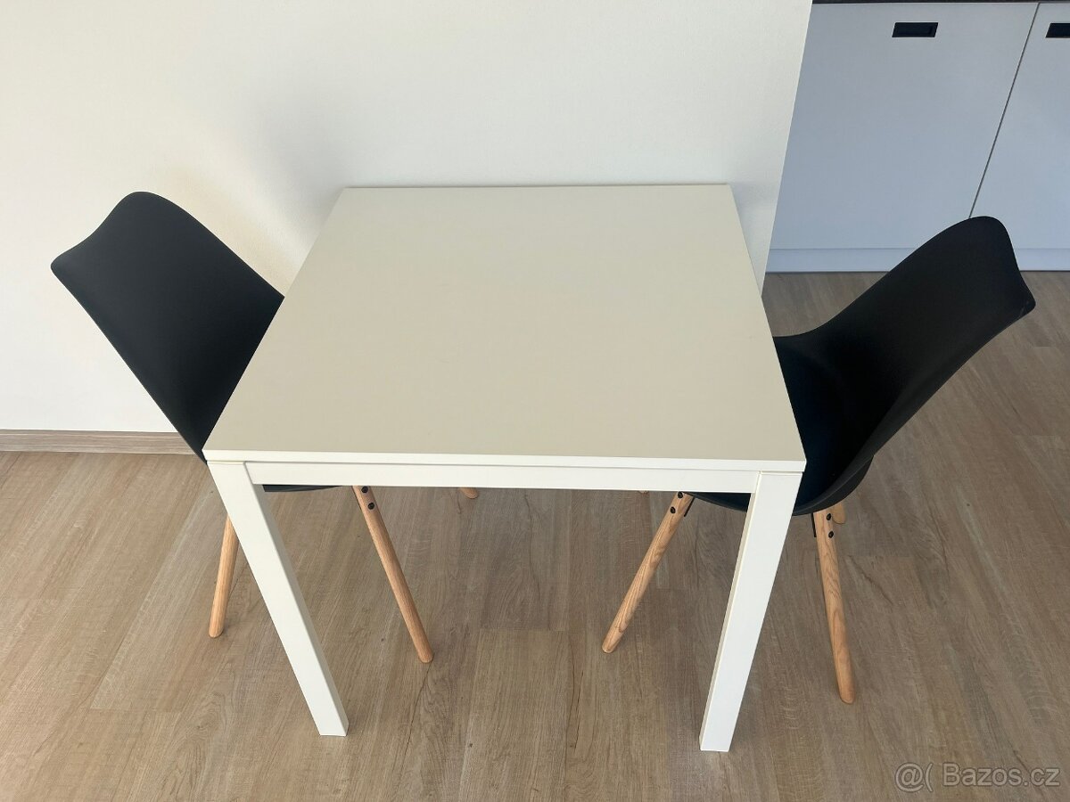 Prodám nový moderní nepoužitý stůl s židlemi