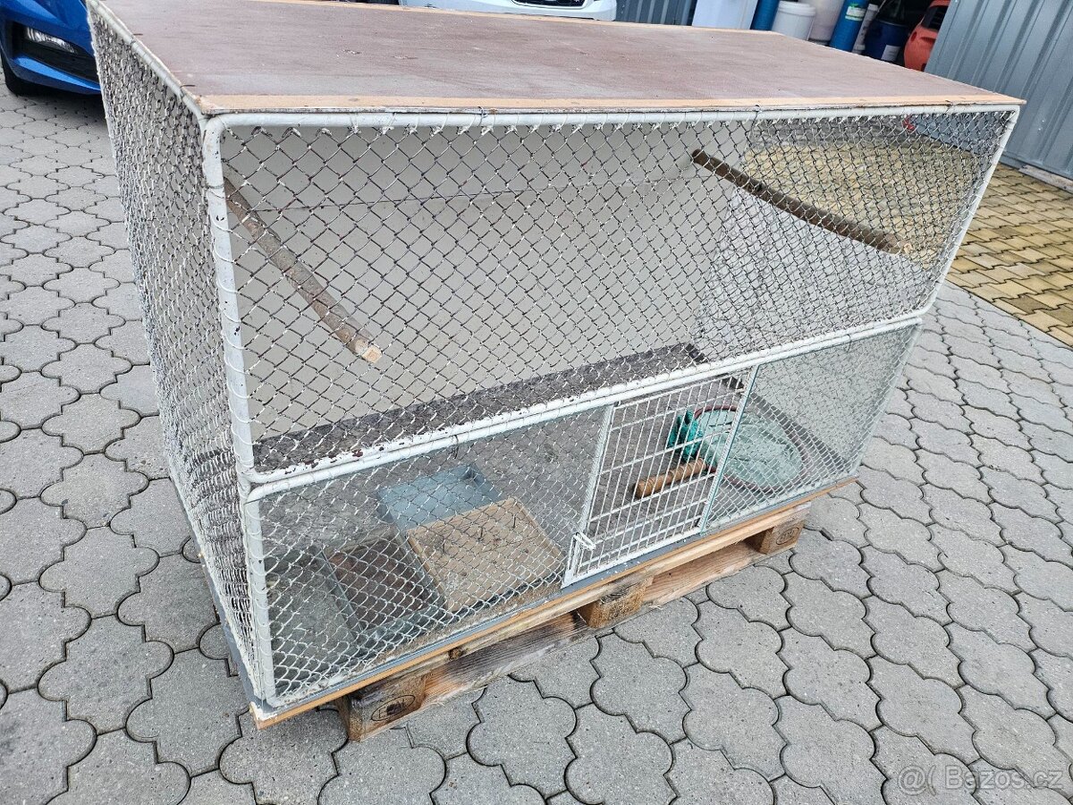 Prodám starší klec pro ptáky