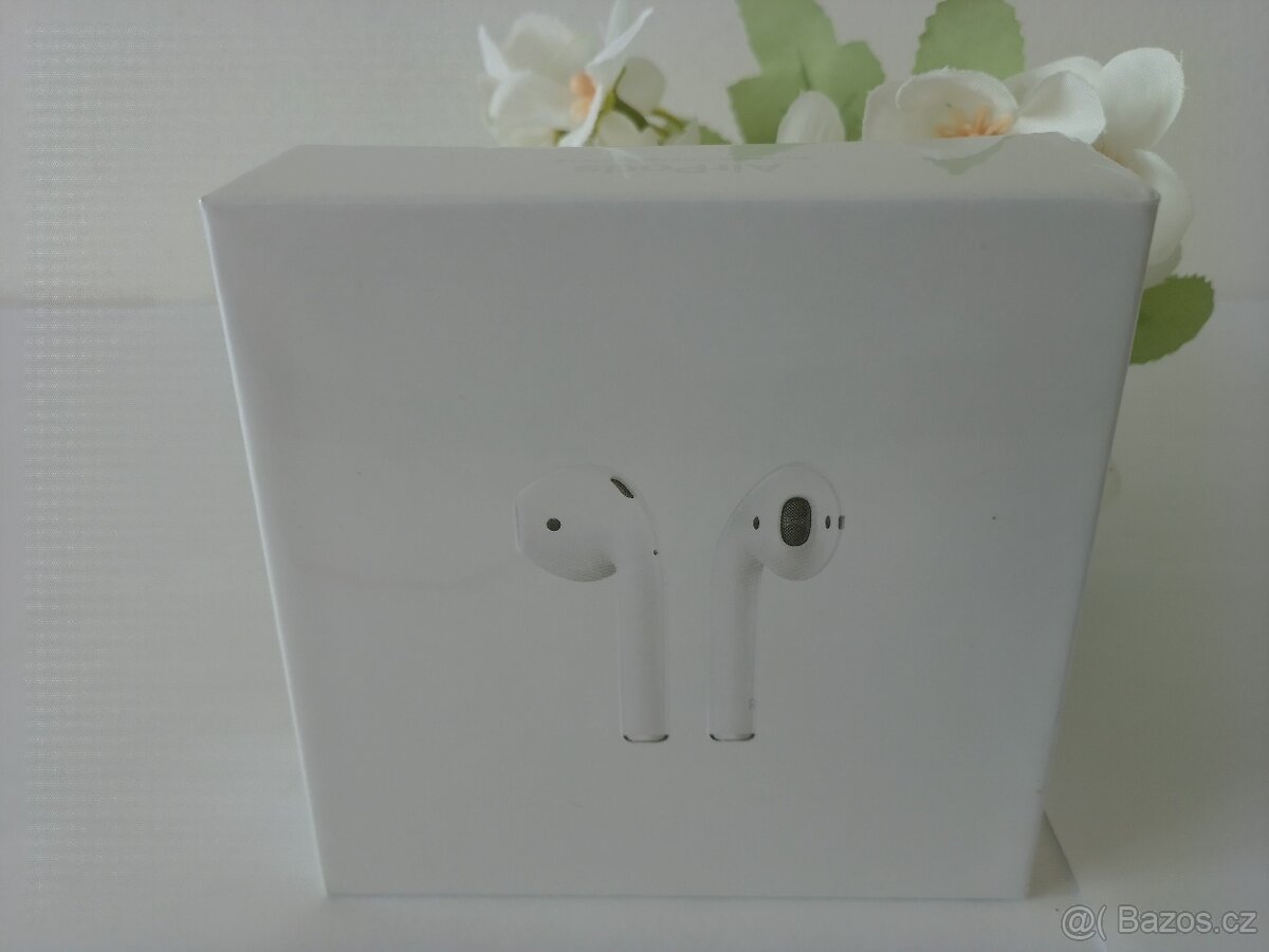 Apple AirPods sluchátka s pouzdrem (2. generace)