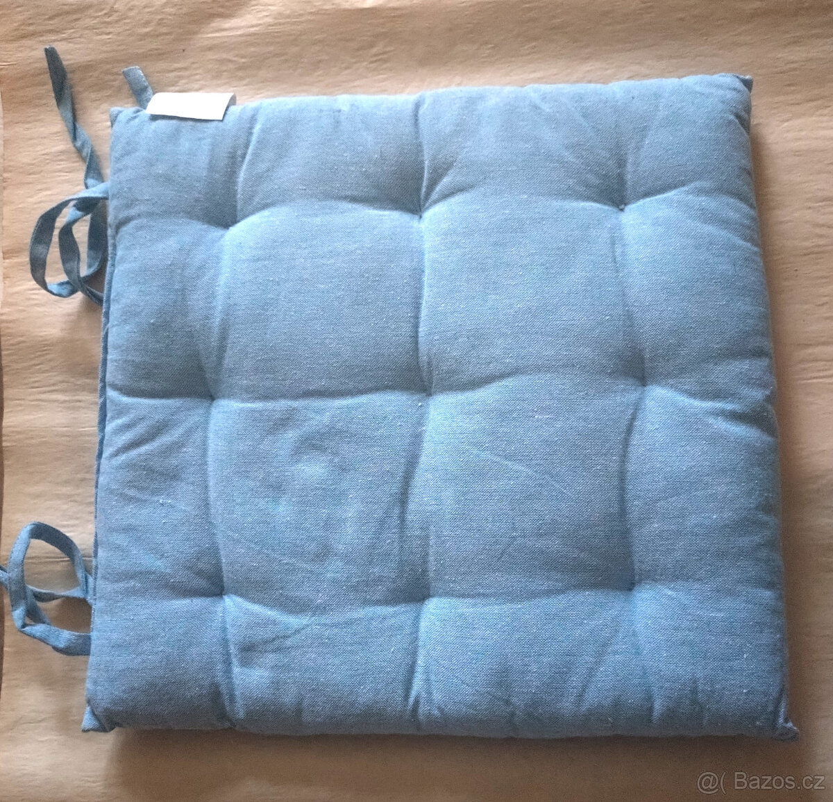 bleděmodré podsedáky 40 x 40 cm