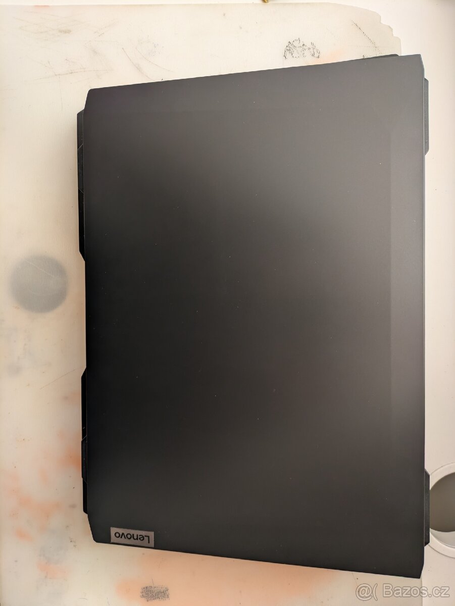 Lenovo IdeaPad Gaming 3 15ACH6 + ventilátor + 1T SSD