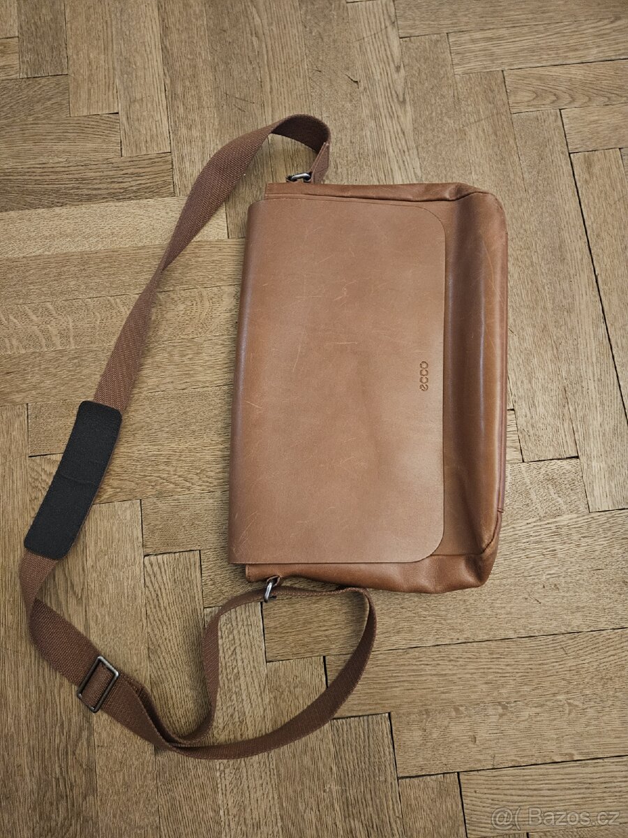 Kožená taška Ecco