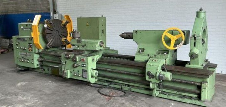 Soustruhy - hrotové  SU 100 x 3000 SU