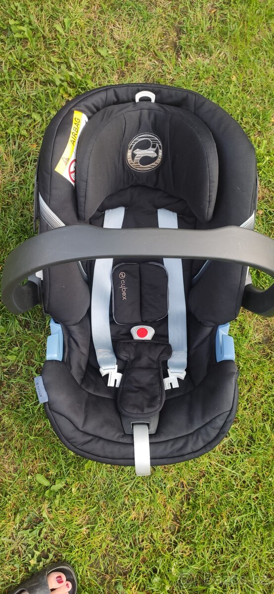 Cybex Aton 5 Gold 2019 Urban Black