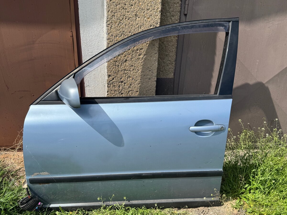Levé přední dveře VW Passat b5 sedan