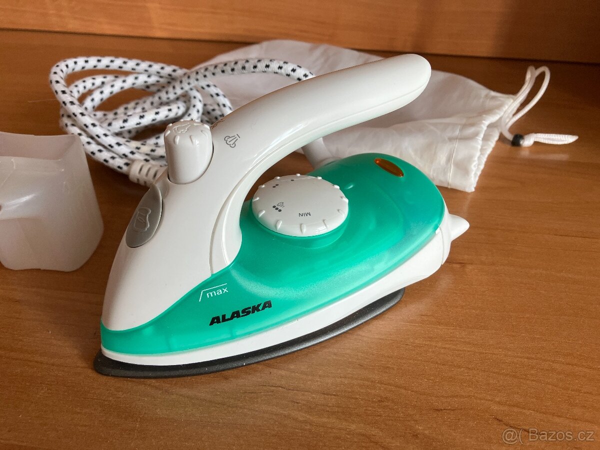 Cestovní žehlička