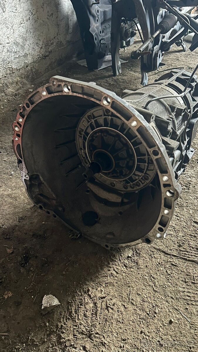 Range Rover sport 3.0 D AH42-7000-BE prevodovka