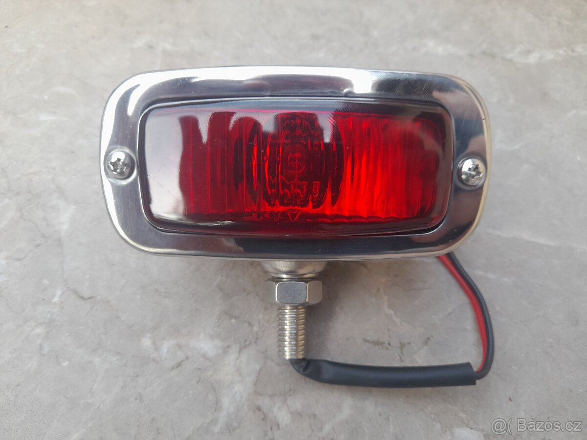 Mlhovka zadní - červená - Škoda, Tatra