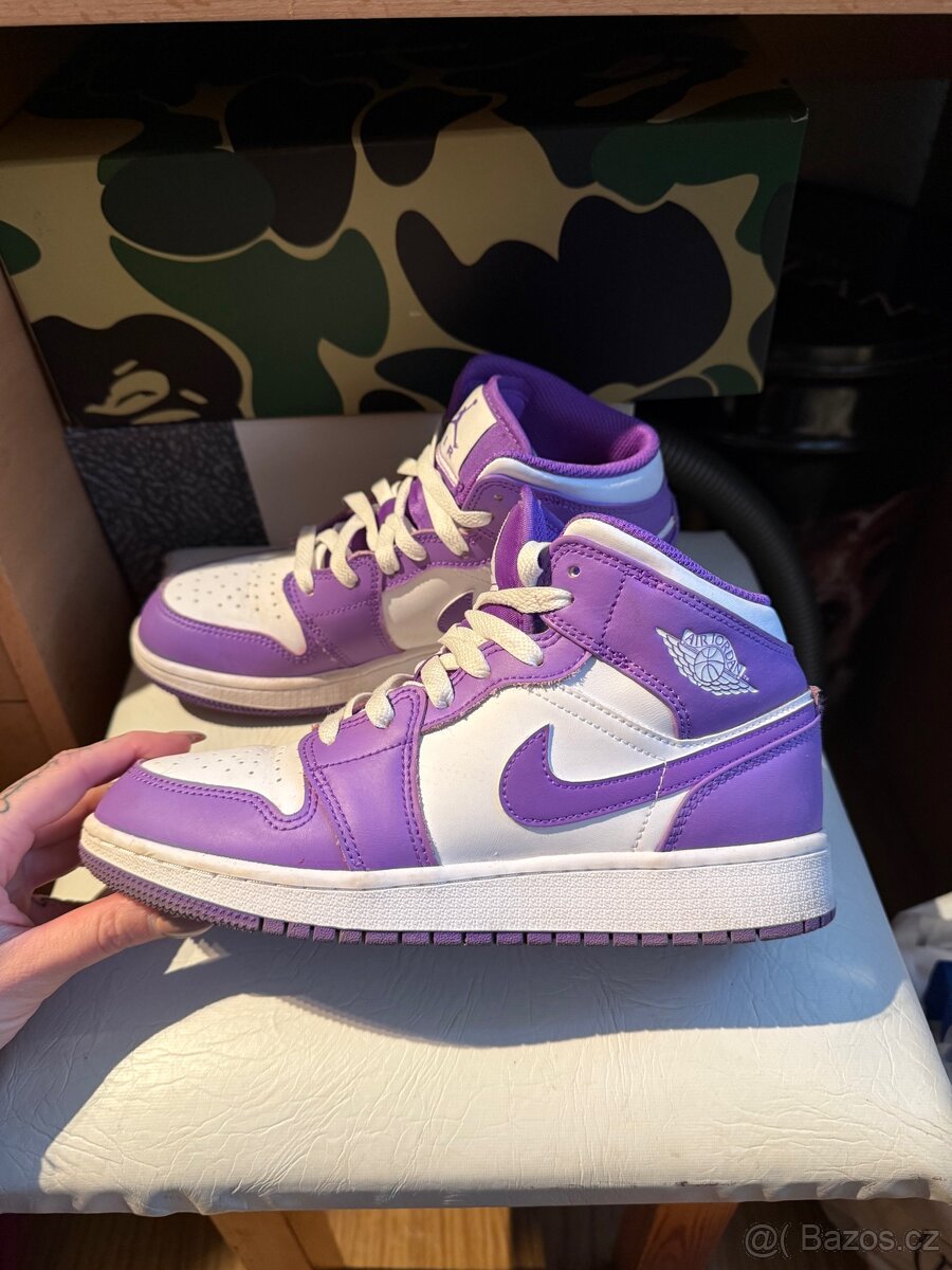 Air Jordan 1 Mid "Purple Venom" GS