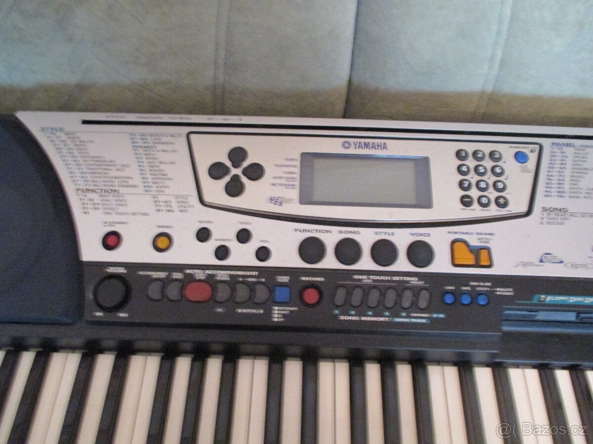 YAMAHA PSR 340