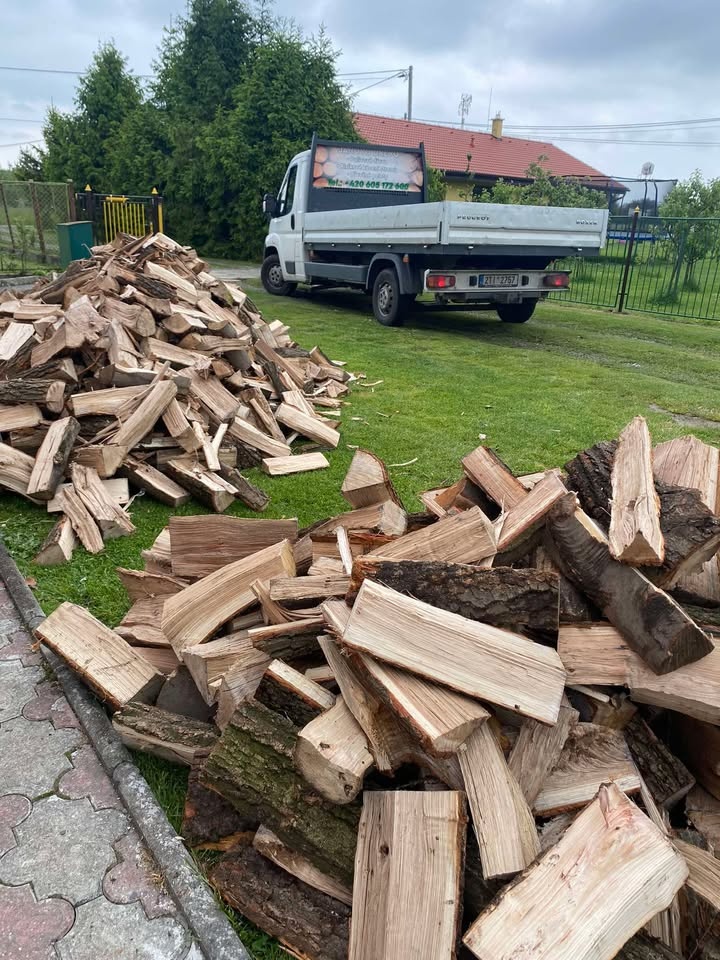 Janovo Dřevo - Štípané palivové dřevo s dopravou