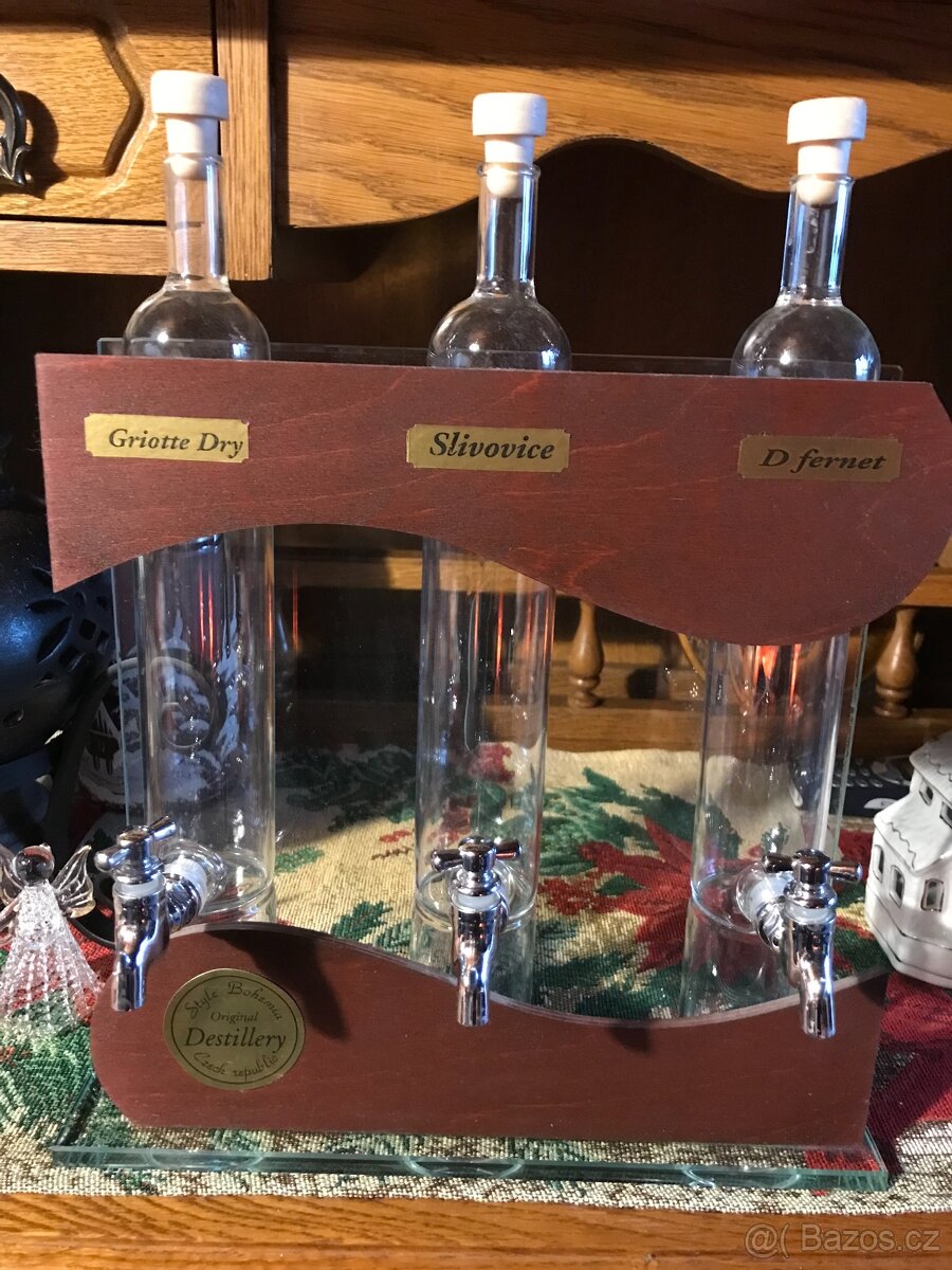 Výdejník pro 3 druhy alkoholu