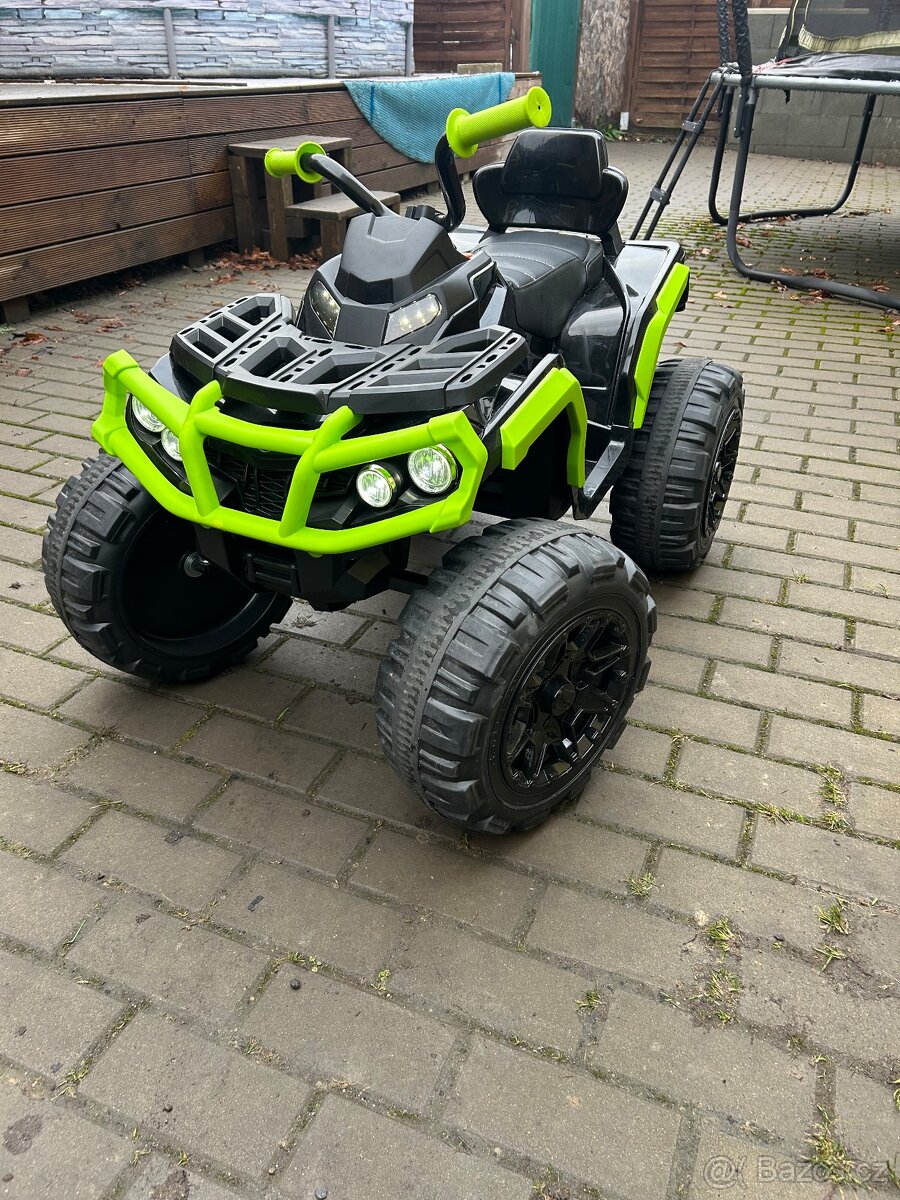 Elektrická čtyřkolka