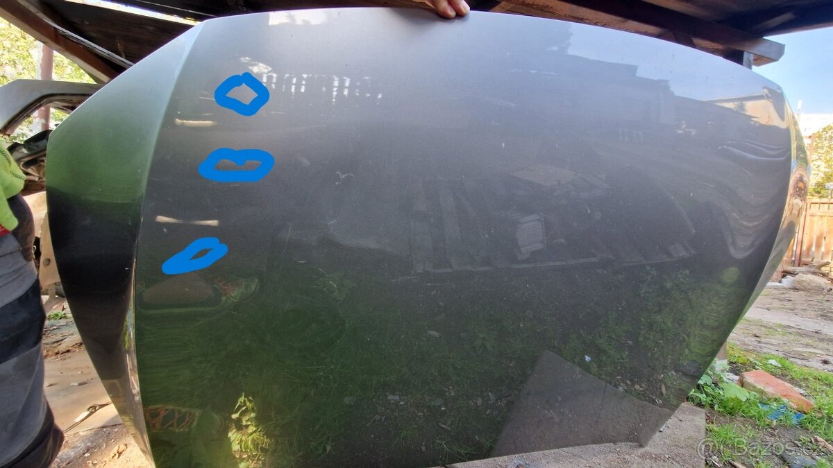 VW Passat B8 , kapota lampy blatníky výztuha pr. světlo -