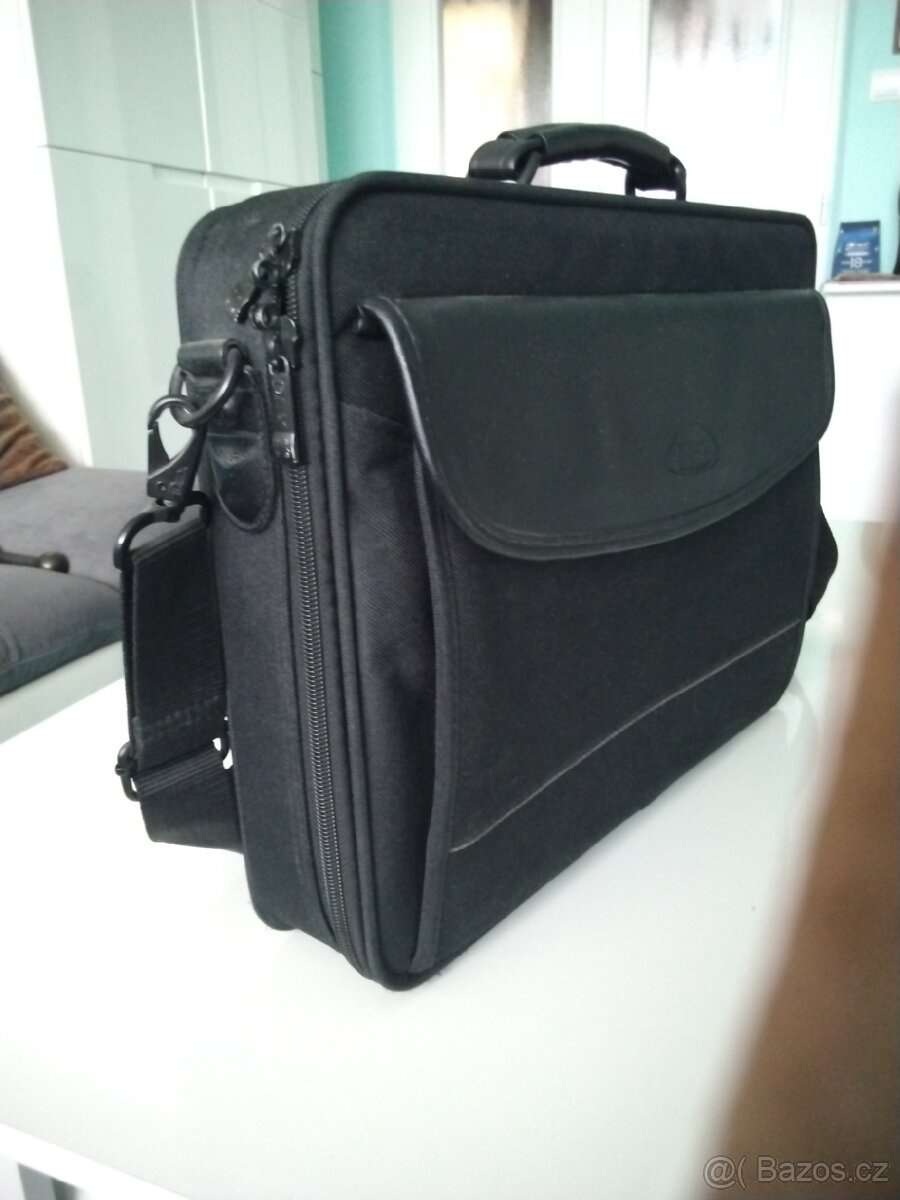 Taška na počítač
