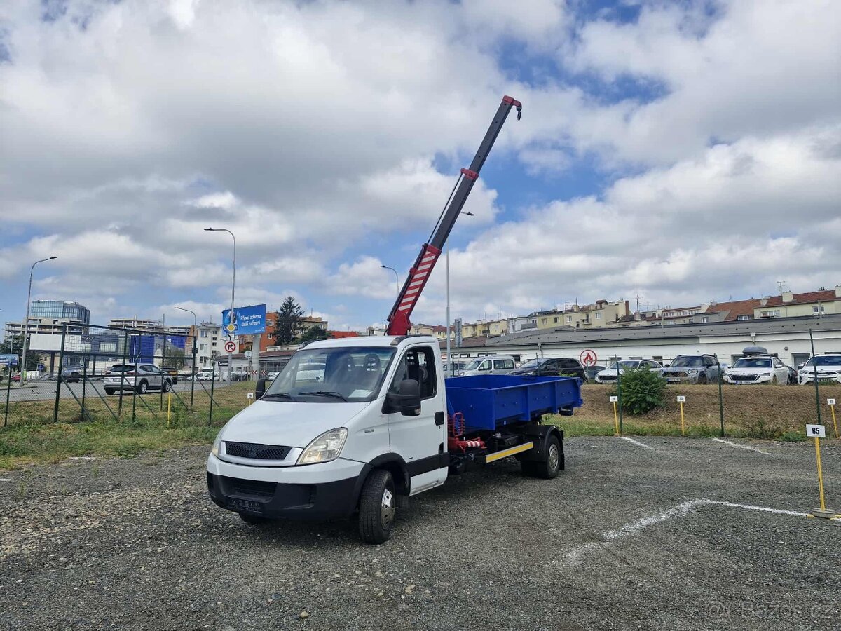 Iveco daily kontejner + hydraulická ruka
