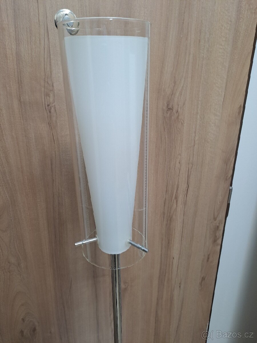 Stojací lampa PINTO - opálové sklo/chrom