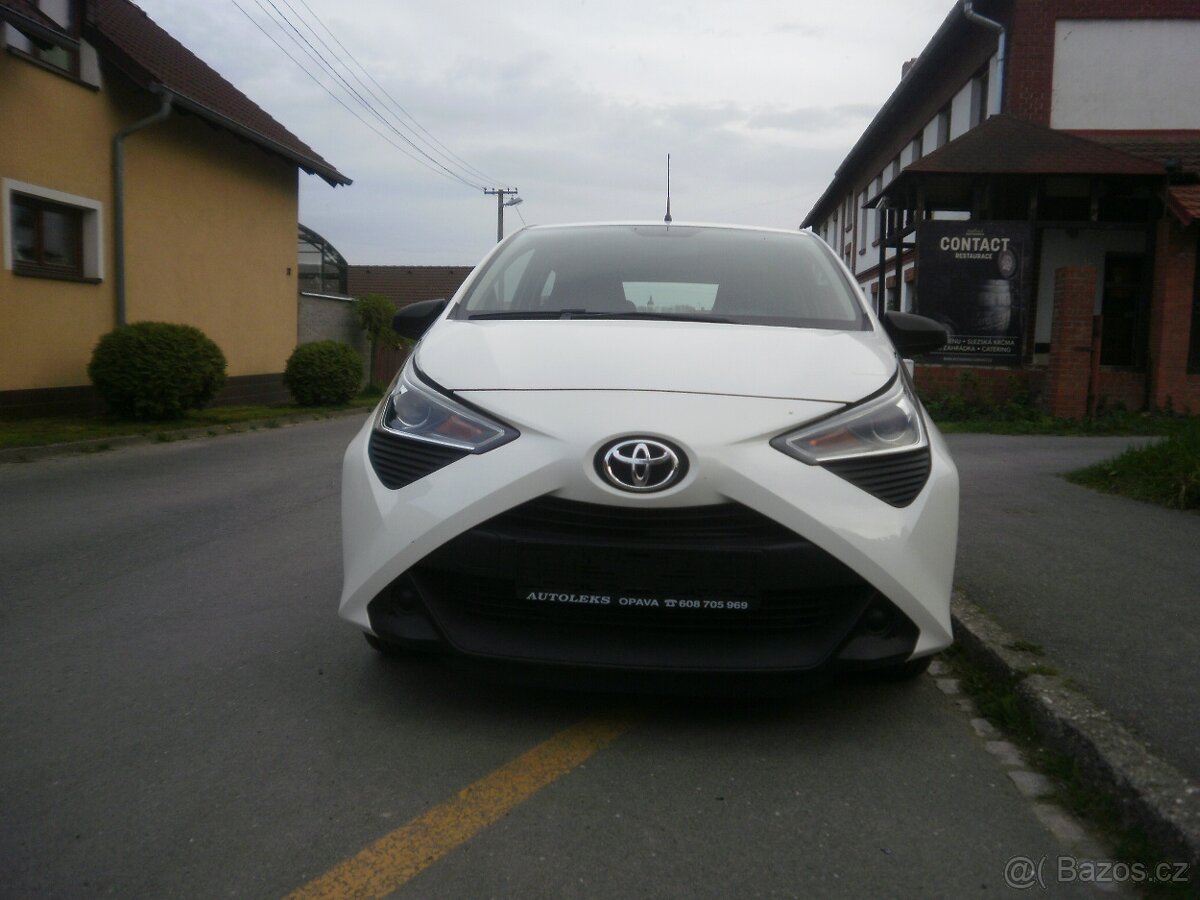 Toyota Aygo VVT-i rok 2020 5 dveřova.