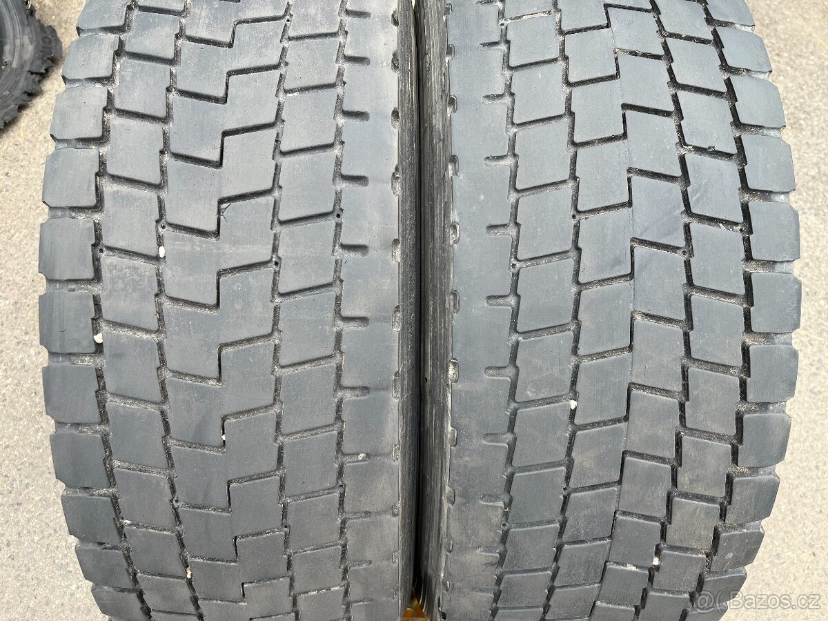 Michelin pneu 305/70/R19. 305 70 19.5 305/70R19.5