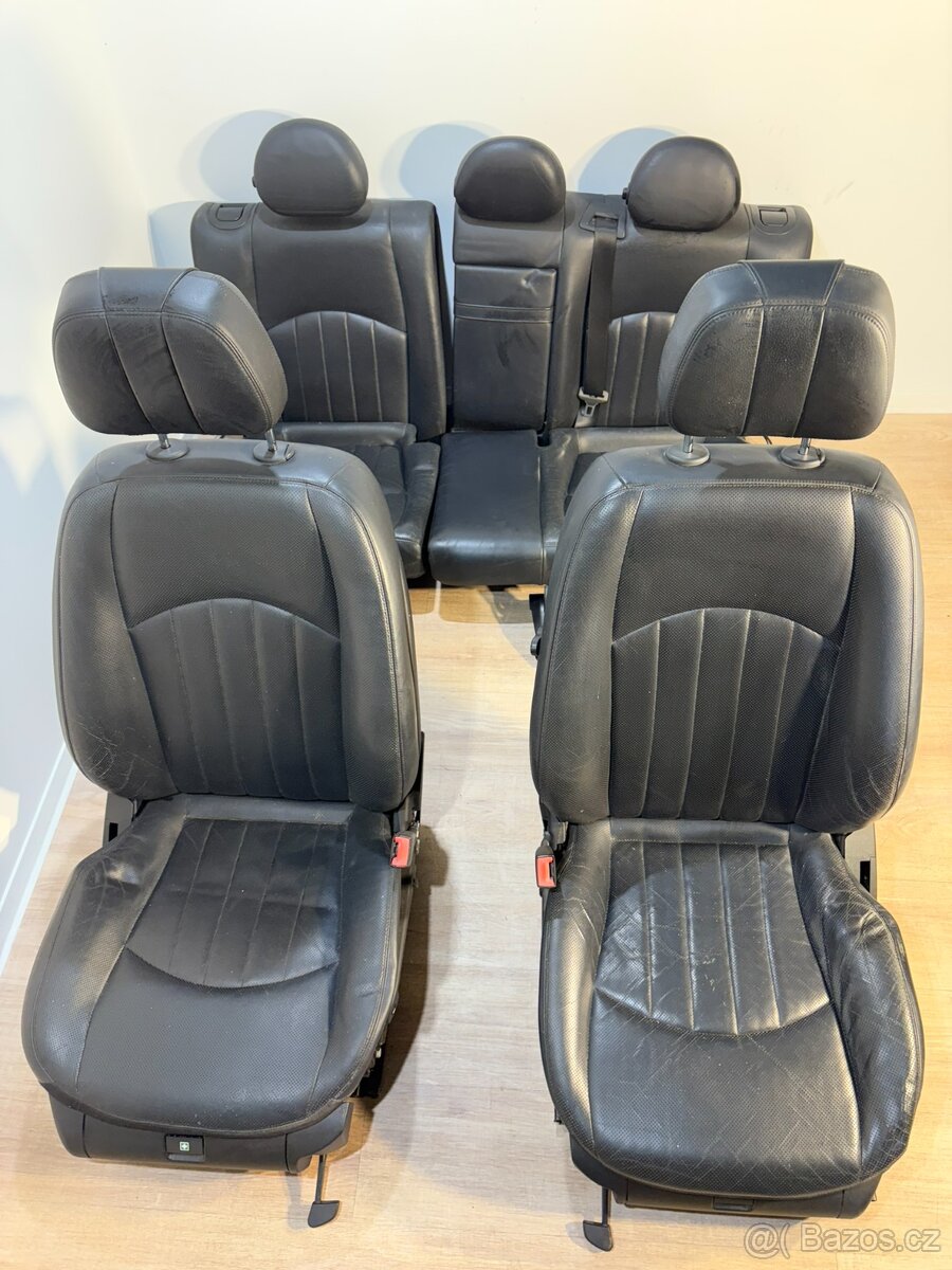 /// Interiér-sedačky Mercedes Benz W211 Combi ///