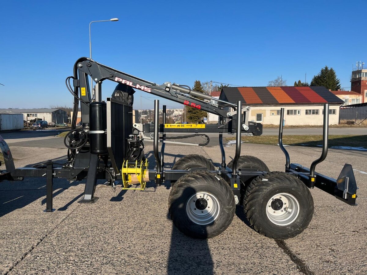 Vyvážecí vlek Palms 6S s hydrulickou rukou 2,54 skladem