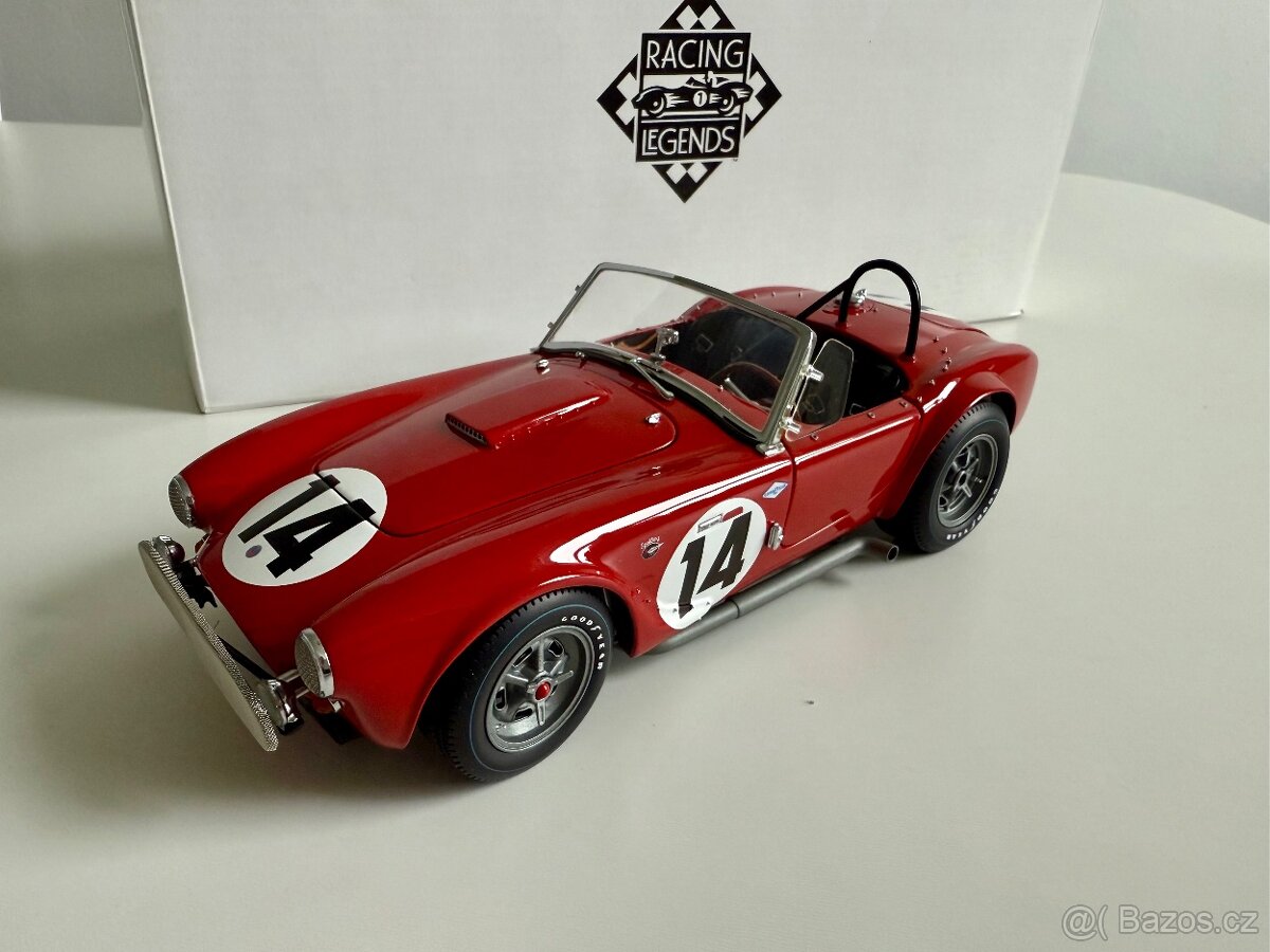 Závodní vůz Exoto Shelby Cobra #14