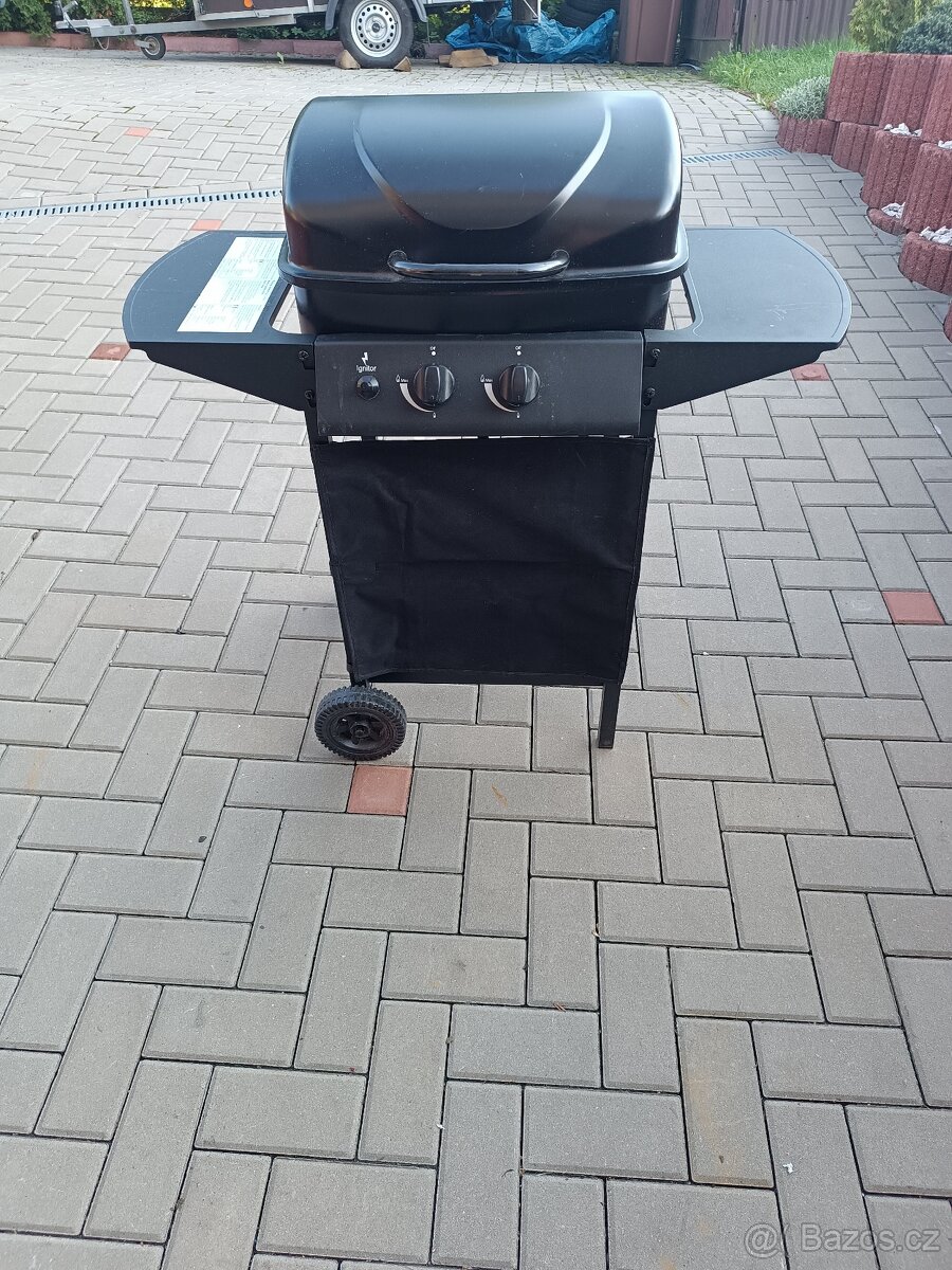 plynový zahradní gril 1x používaný, jako nový