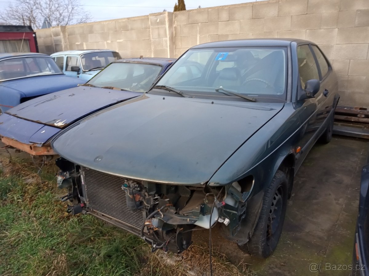 Saab 900 II 2,3i - náhradní díly