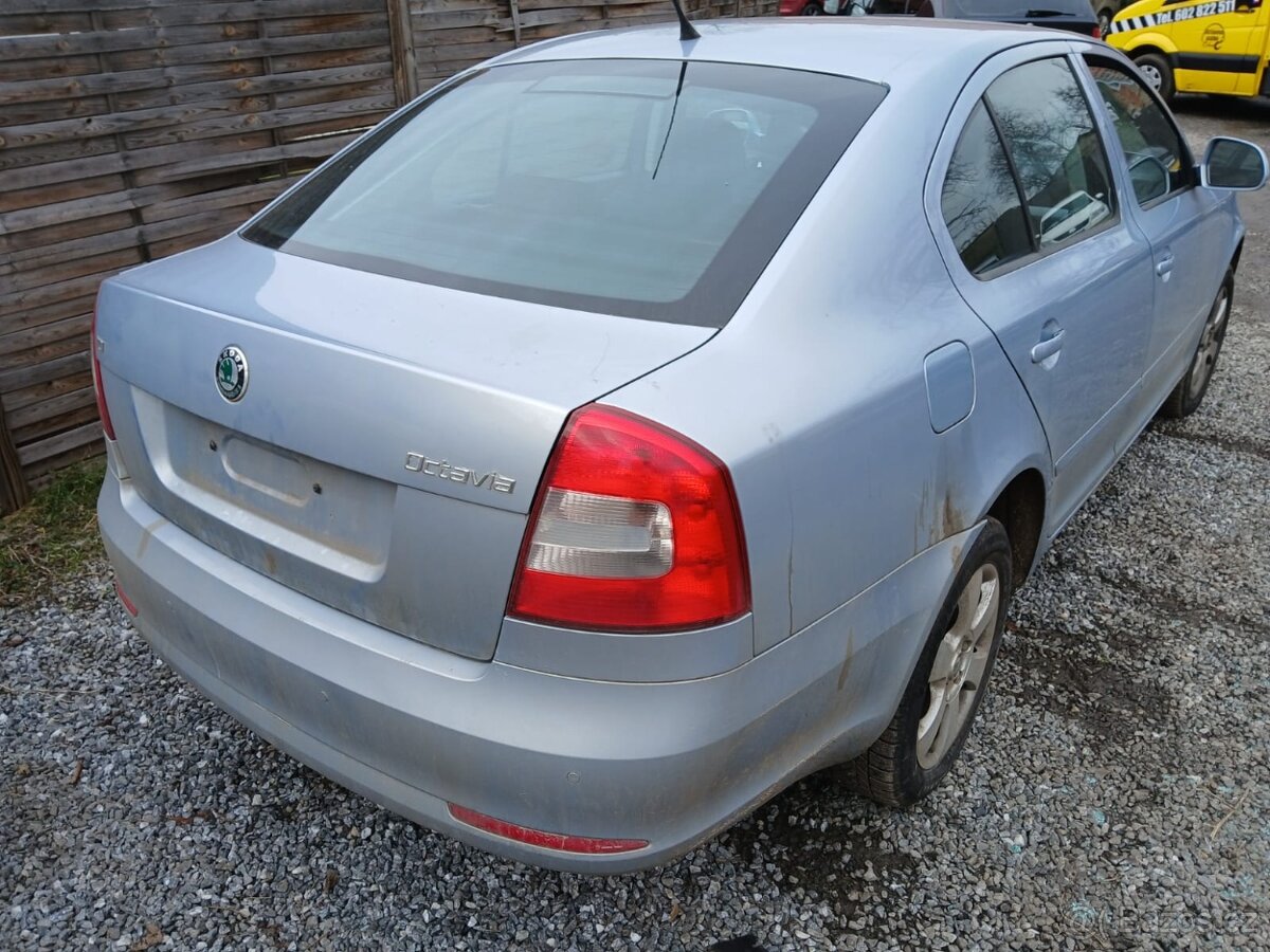 Škoda Octavia 2 1.6TDI 77kw CAYC prodám díly 9452