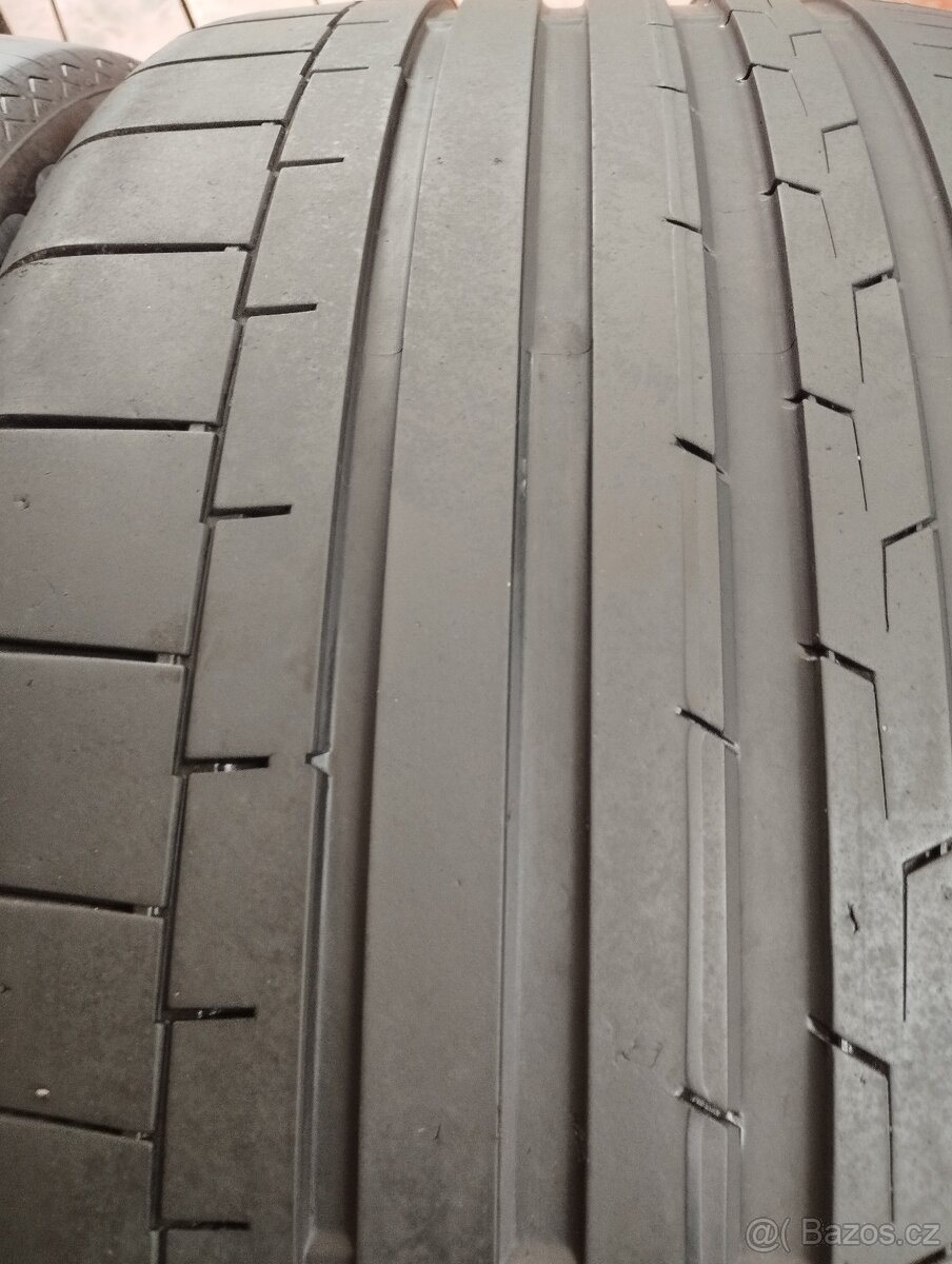 Pneu 285/40/R.20.Continental