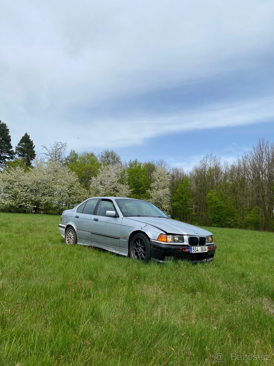 E36