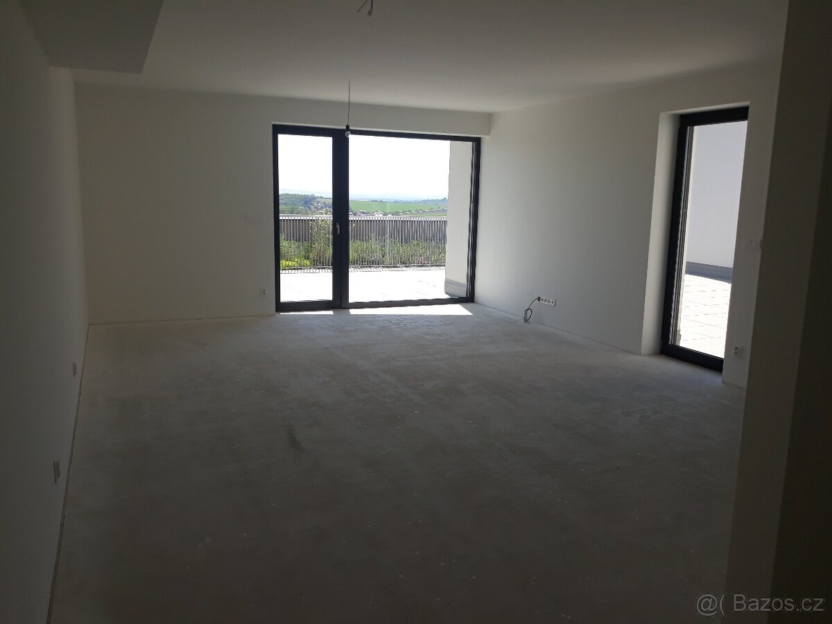 3+kk 98m2, terasa 77m2, skl.kóje 10m2