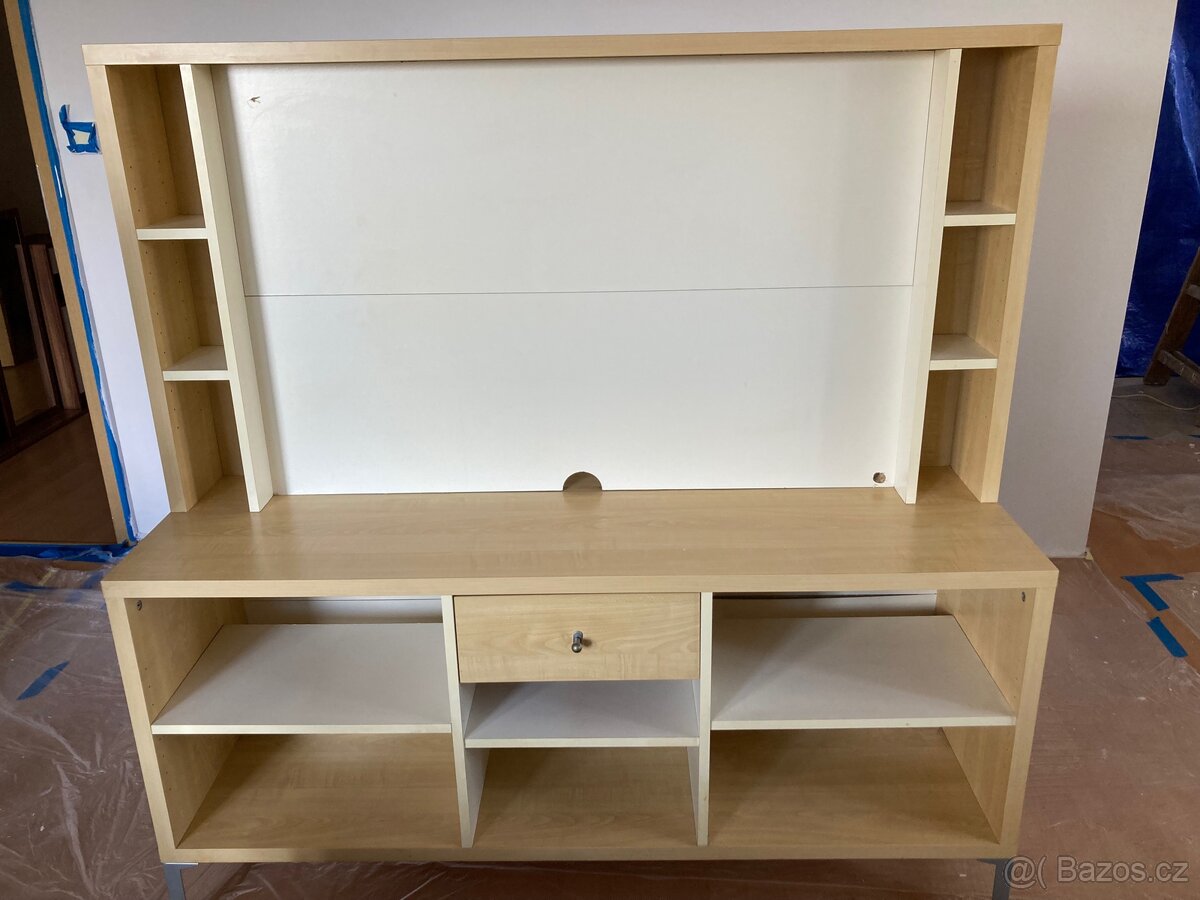 Ikea TV stěna