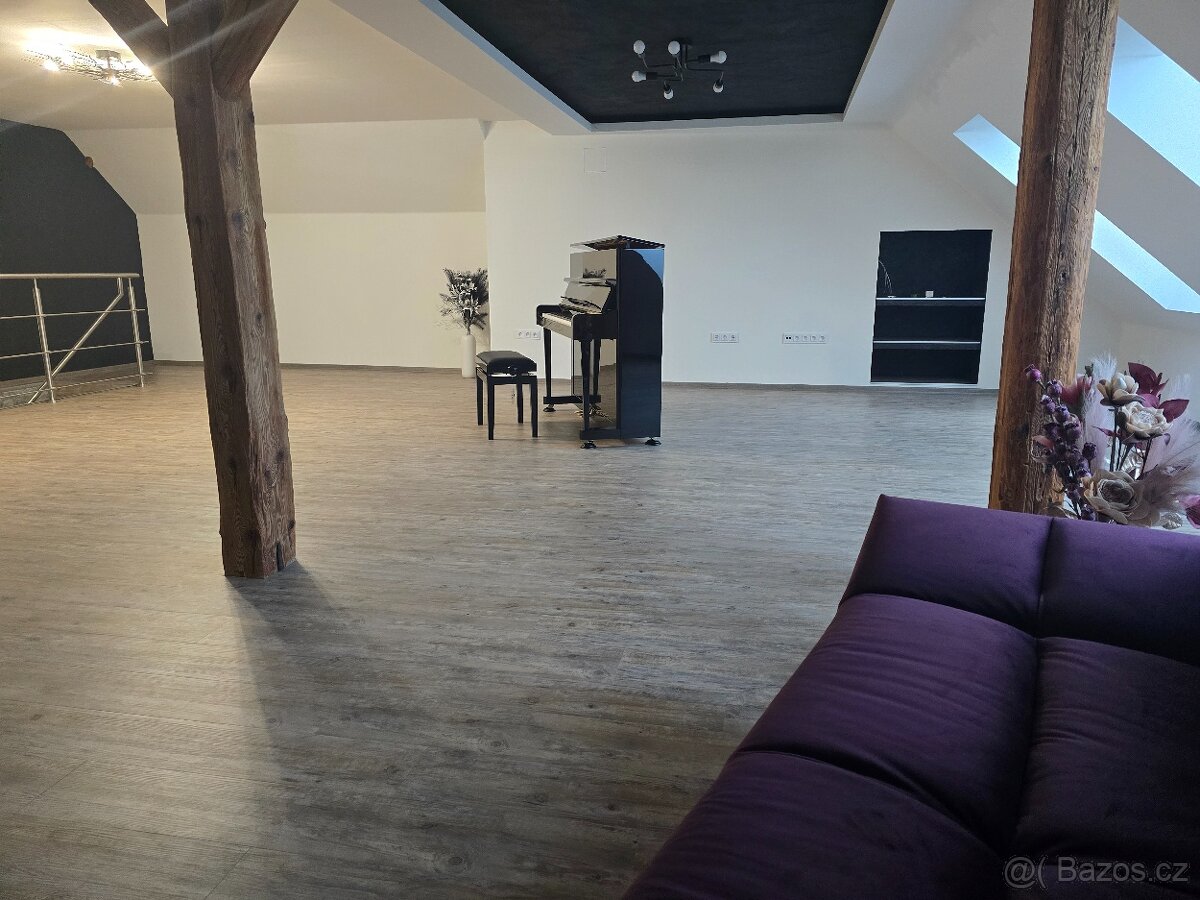 Pianino P 118 P1