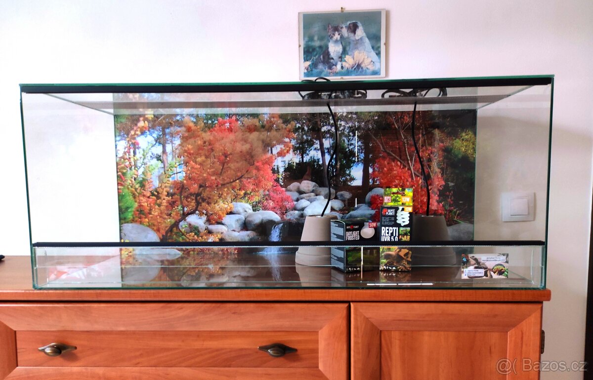 Terárium vybavené 80x40x40 nové .Síla skla 5 mm .Polyuretano