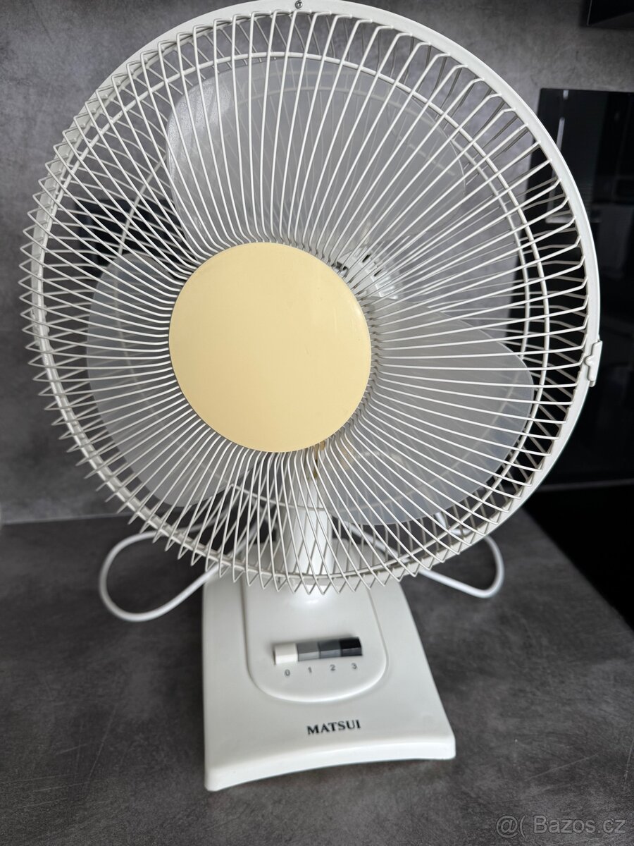 Stolní větrák