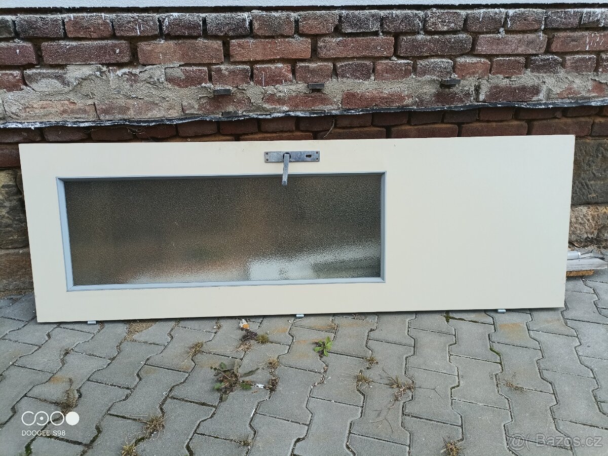 Prodám dřevěné  interiérové dveře