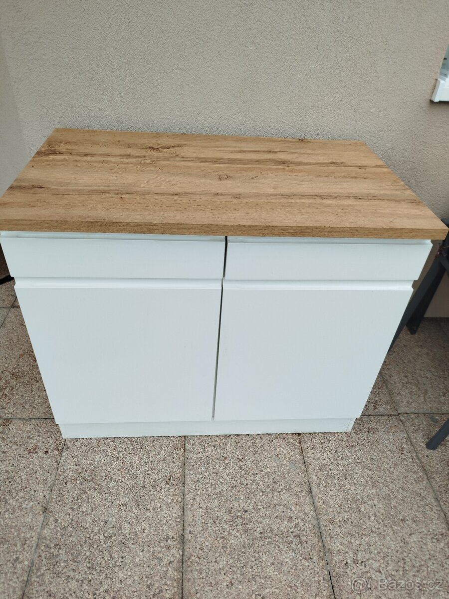 Kuchyňská skříňka ,komoda
