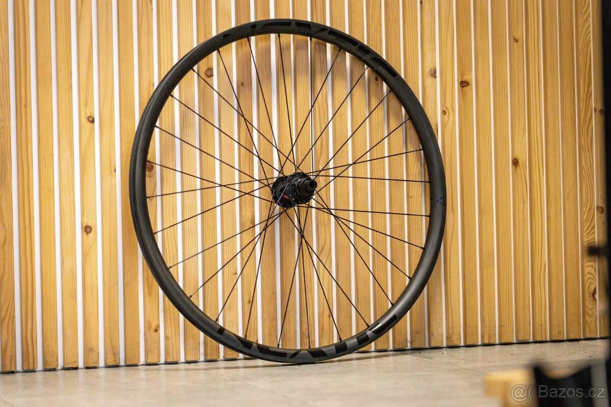 Karbonová kola Nextie UM35 / DTswiss 240 - 1280 g