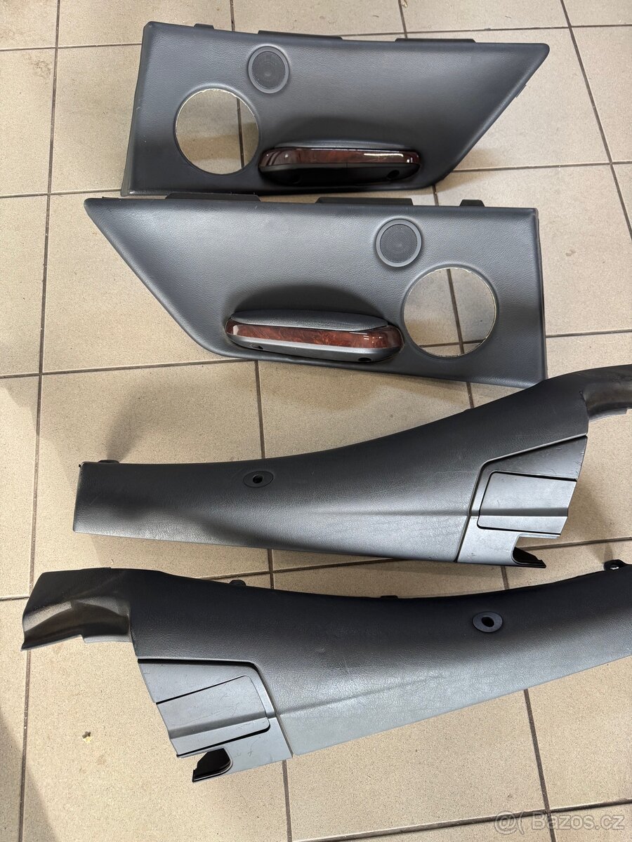 BMW E46 cabrio zadni tapce cerne