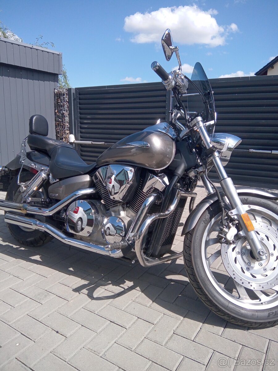 Honda vtx 1300c